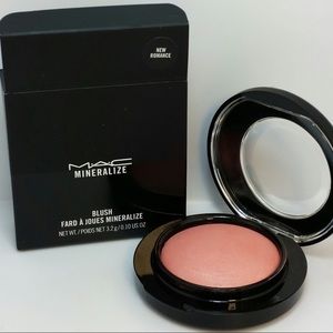 MAC NEW ROMANCE MINERALIZE BLUSH